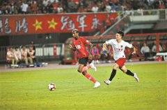 中超恒大2比0击败上港“宝塔”镇上港拿下天王山